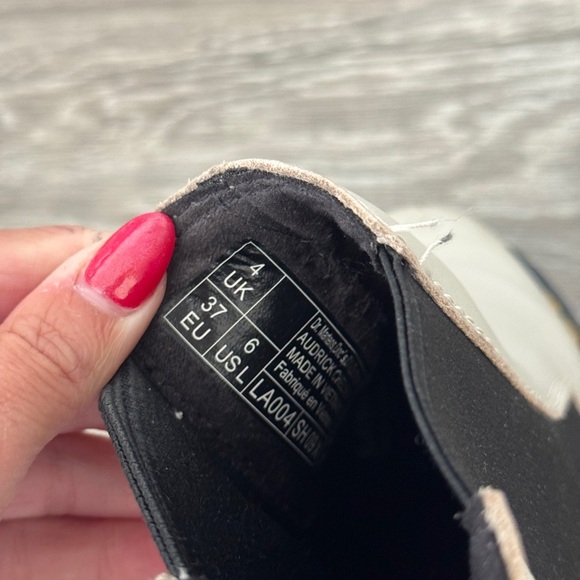 DR Marten Boots - Picture 6 of 10